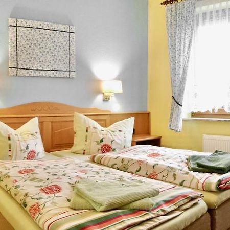 Pension Gruenes Herz Tonndorf Екстериор снимка