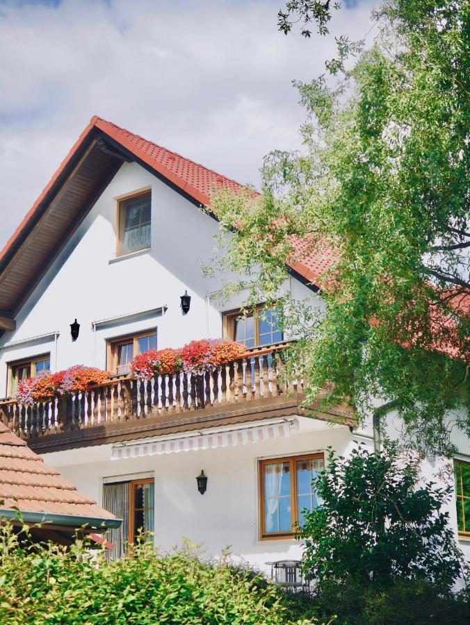 Pension Gruenes Herz Tonndorf Екстериор снимка