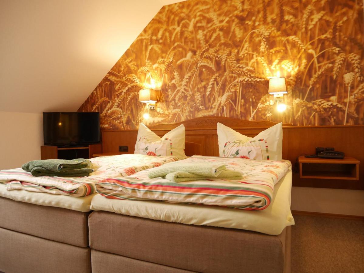 Pension Gruenes Herz Tonndorf Екстериор снимка